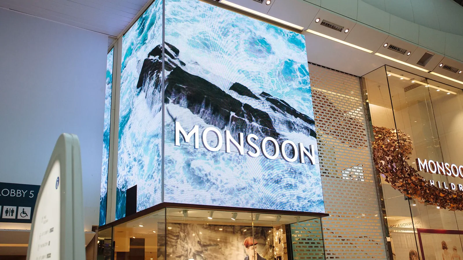 Monsoon - Real-time signage (3 of 4)