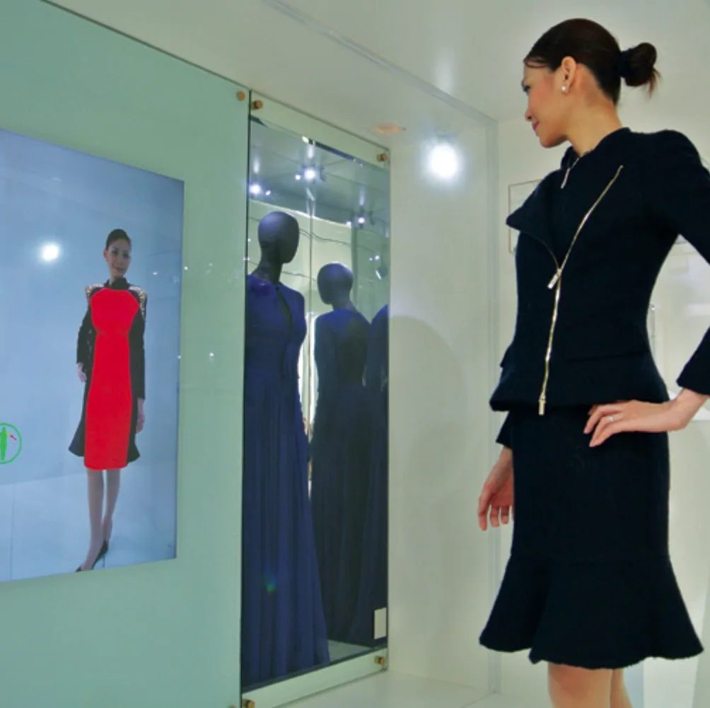 AR Fashion Pod